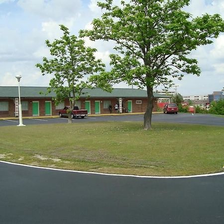 Town House Motel Tupelo Bagian luar foto