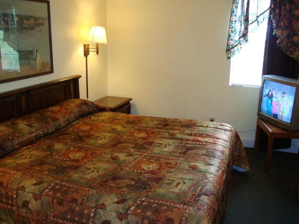 Town House Motel Tupelo Ruang foto