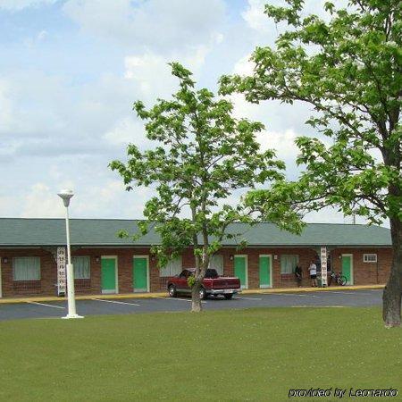 Town House Motel Tupelo Bagian luar foto